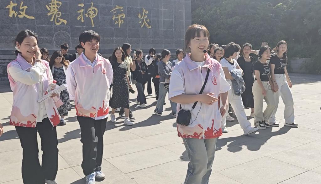 志愿讲解员1